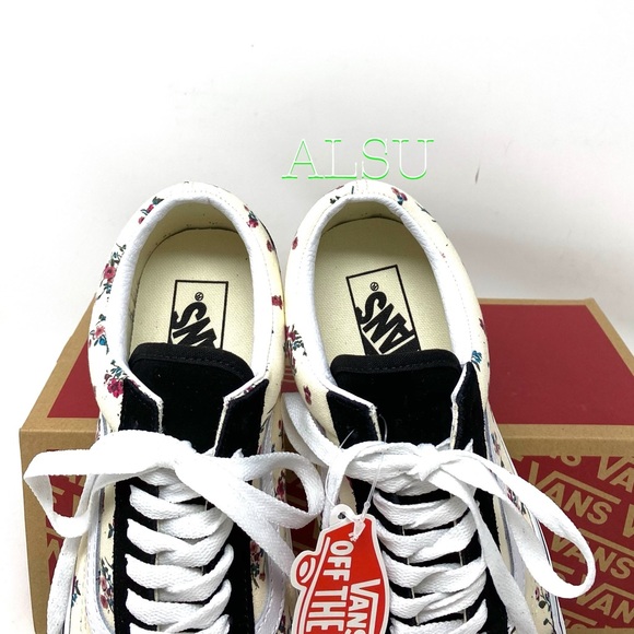 🌸Sale🌸 VANS Old Skool Ditsy Floral Women’s Sneakers Roses Pattern VN0A38G116Z - Picture 4 of 11